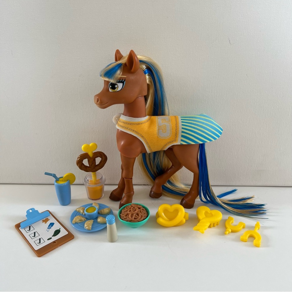 Wild Manes Zoey’s Pretzel Twists COMPLETE Jakks